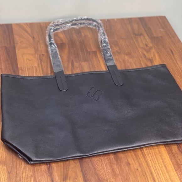 Black Faux Leather Tote Bag NEW - Picture 1 of 4
